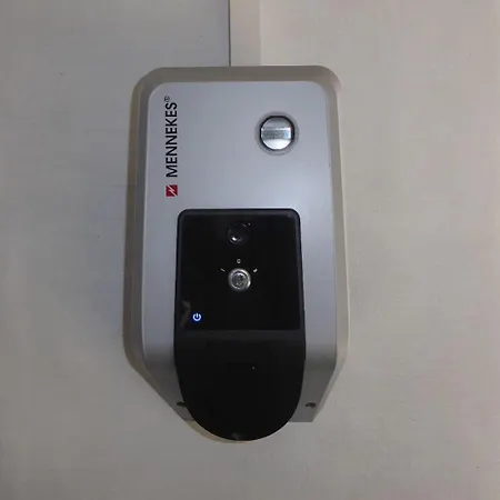 Apartament Gut-rattelvitz-parterre-a-hochwertig-sauna-kamin-etankstelle-spielscheune-15-000qm-parkland