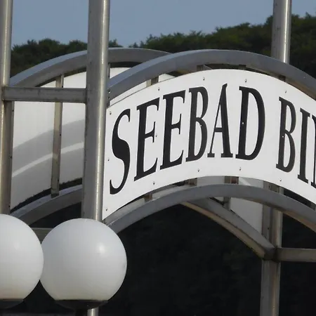 Apartament Gut-rattelvitz-parterre-a-hochwertig-sauna-kamin-etankstelle-spielscheune-15-000qm-parkland Gingst