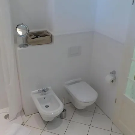 Apartament Gut-rattelvitz-parterre-a-hochwertig-sauna-kamin-etankstelle-spielscheune-15-000qm-parkland Gingst