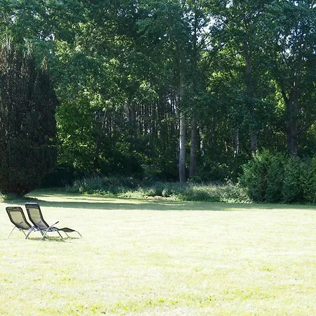 Gut-rattelvitz-parterre-a-hochwertig-sauna-kamin-etankstelle-spielscheune-15-000qm-parkland