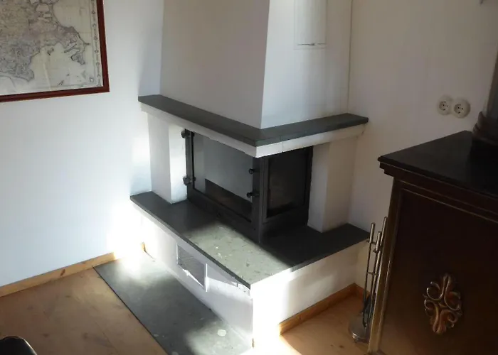 Gut-rattelvitz-parterre-a-hochwertig-sauna-kamin-etankstelle-spielscheune-15-000qm-parkland Lägenhet *